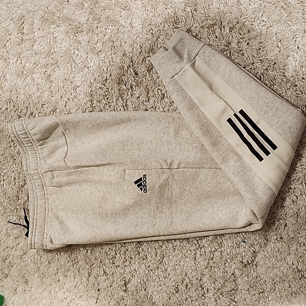 Adidas jogger size S light heather gray mb3